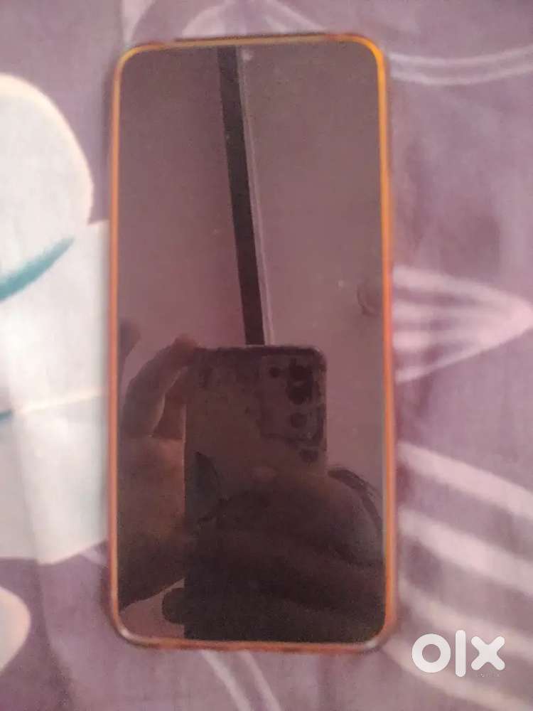 Hi I am selling the phone is good condition