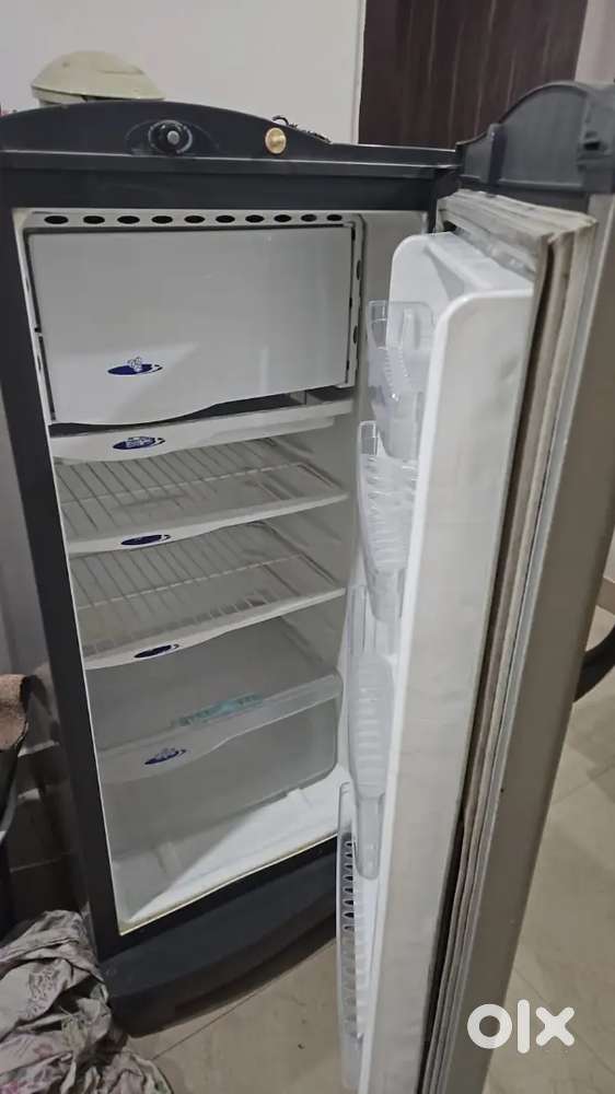 Fridge and washing machine