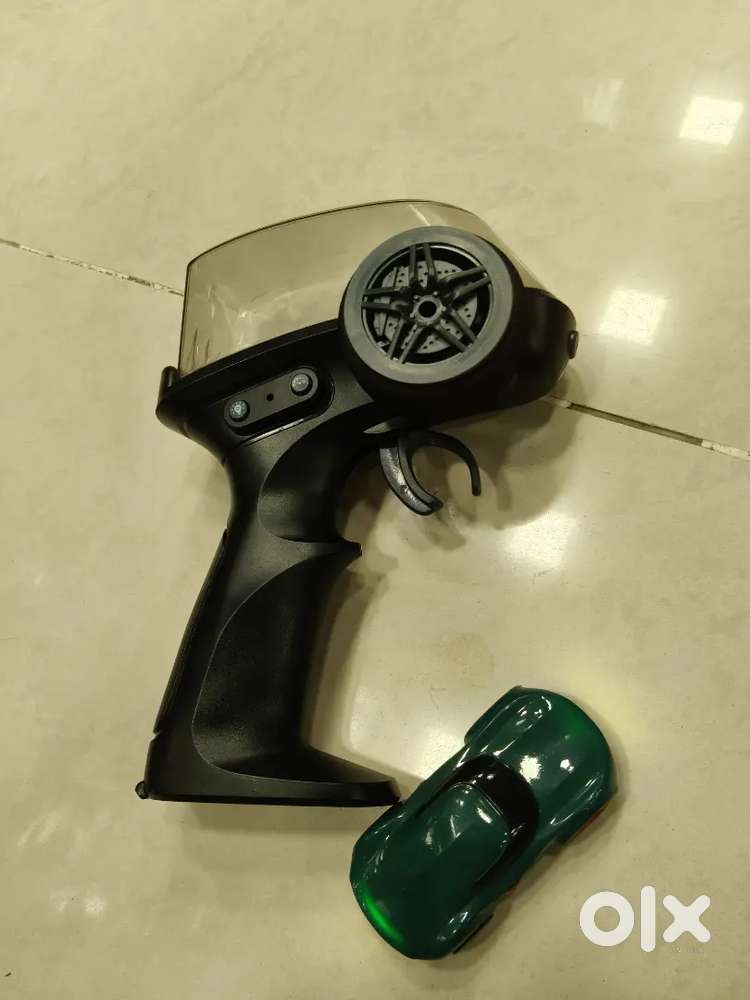 Mini car with furutrutic remot