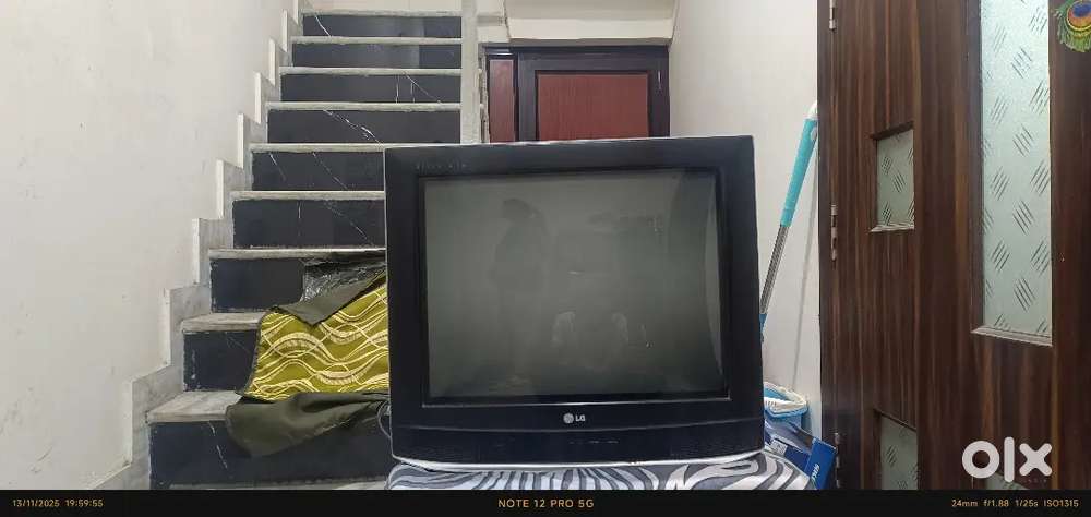 LG CRT TV For Sale