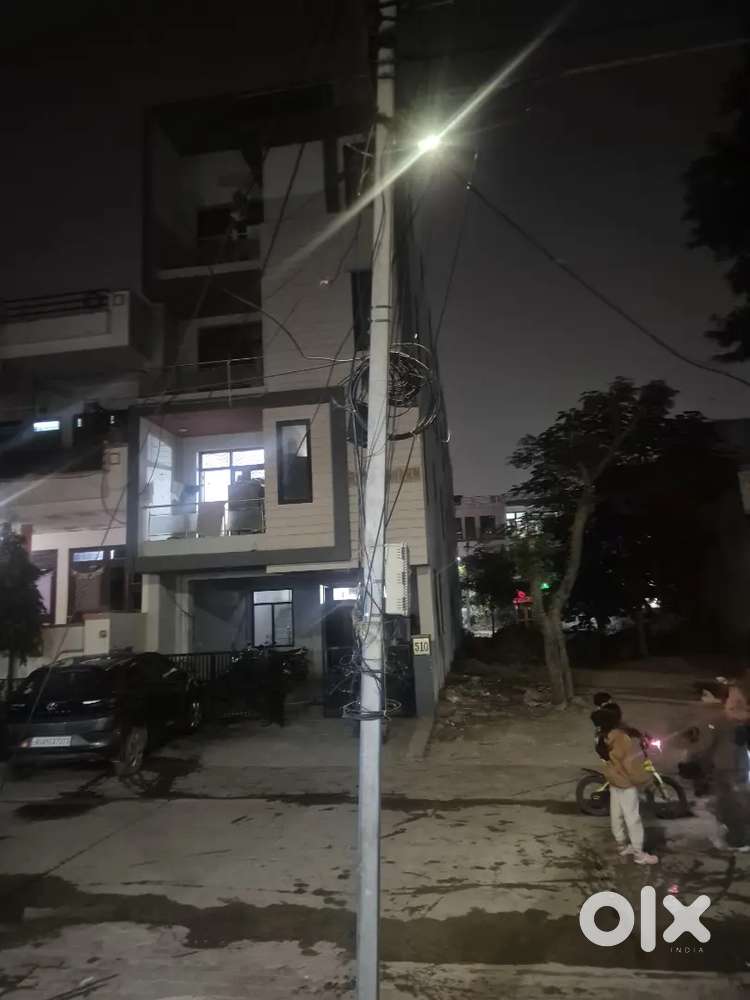 1 room 1 hall a kichen 1 bathroom