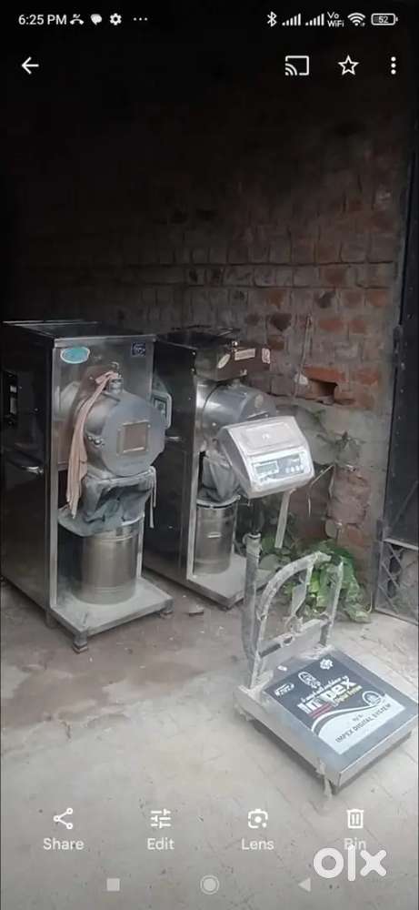 Aata chakki machine two pieces in new conditions.