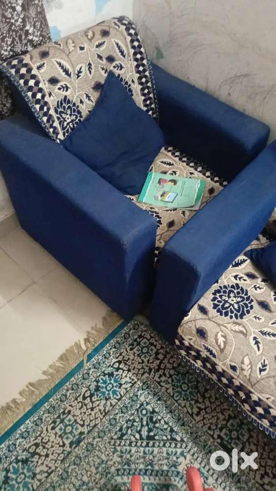 6 month old 5 seater sofa set for sale