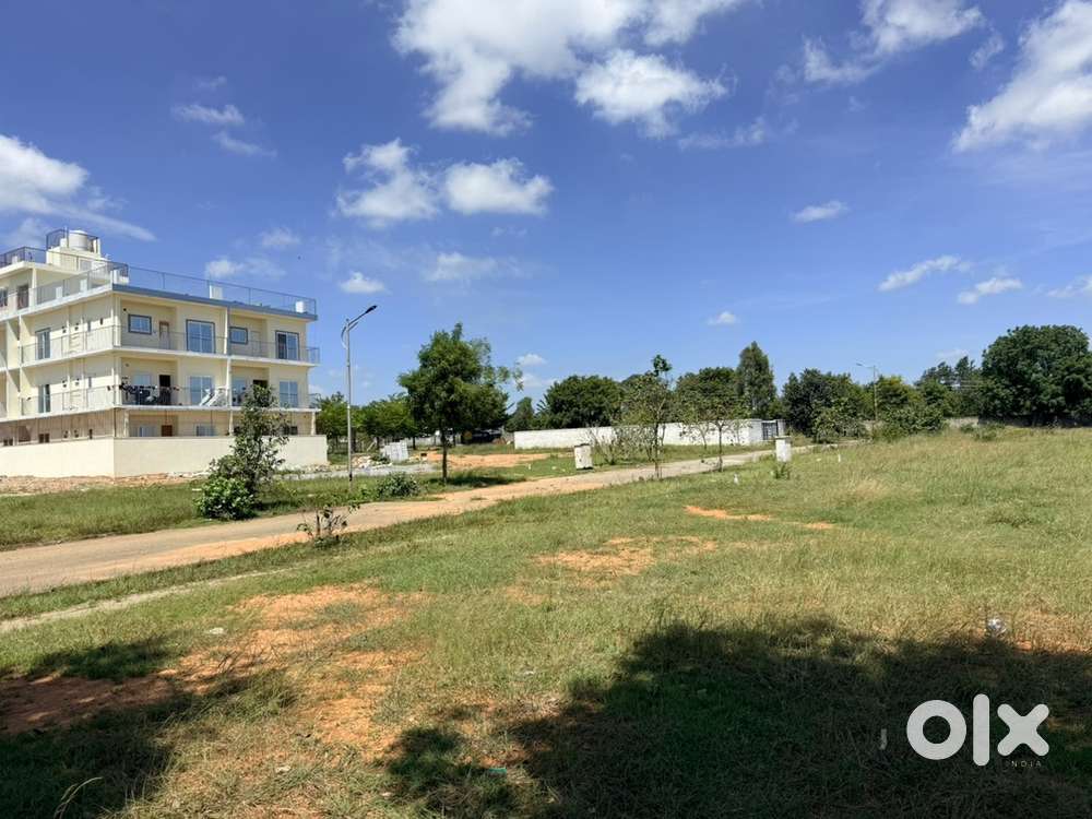Site for sale in Chandapura to Anekal main road