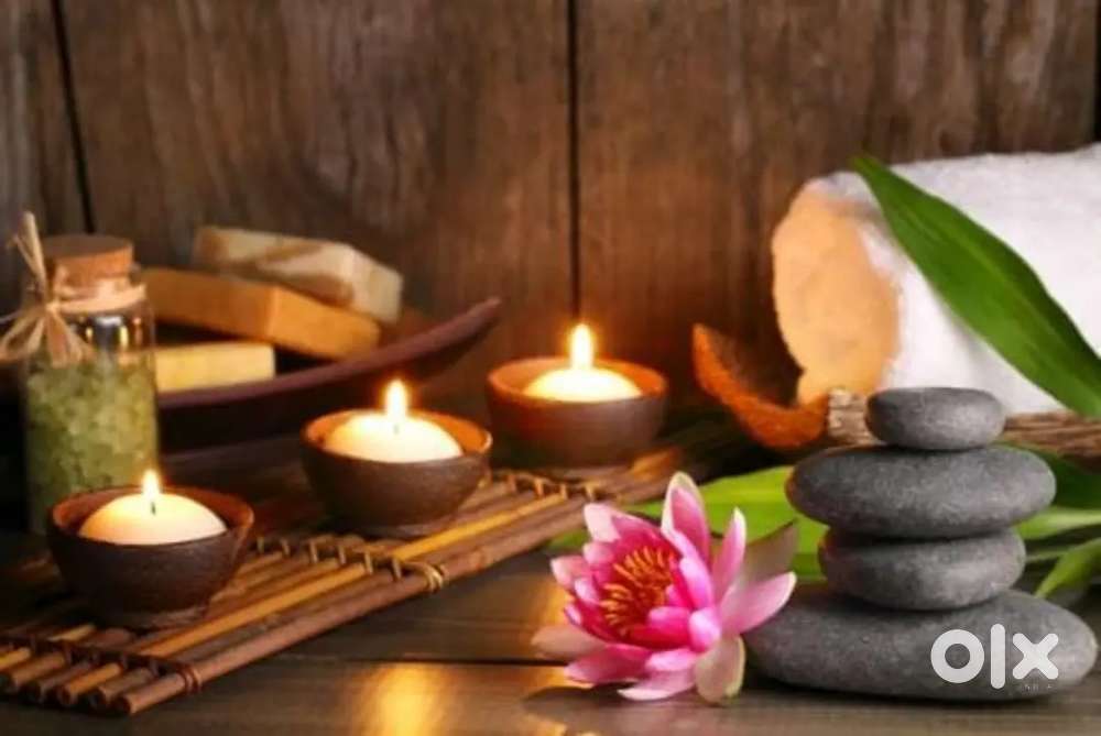Female spa  therapist vaccancy available