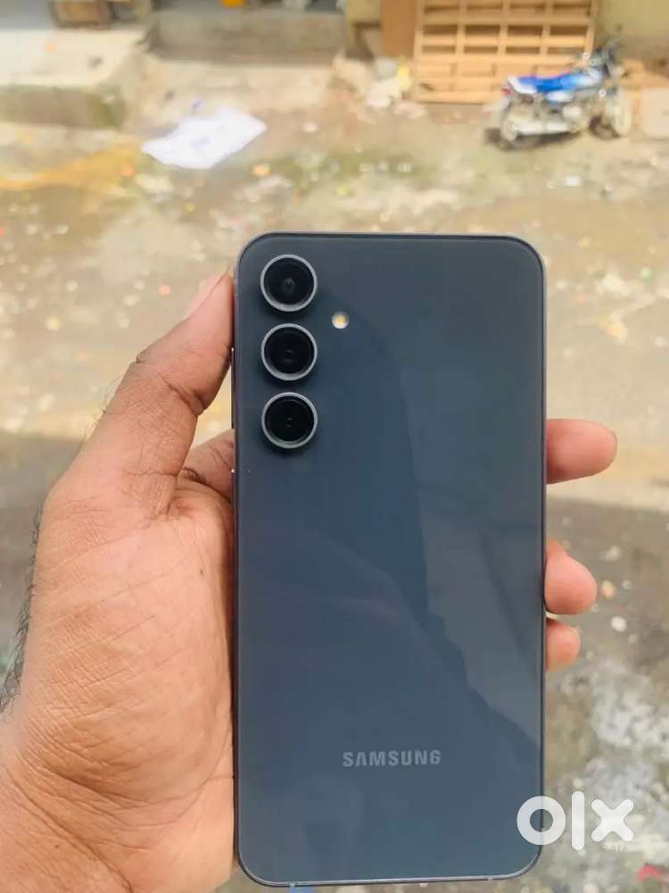 Negotiable S23fe 256gb mint quality