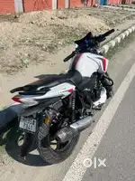 Apache rtr 160 2V