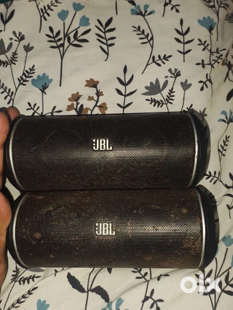 JBL Flip 2 (2pcs), JBL Flip 4, Bose Earbuds, MI Power Banks