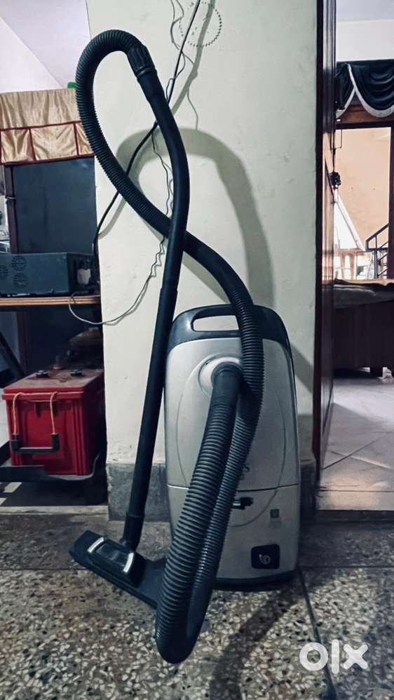Urgent Sale - Eureka Forbes Vaccum Cleaner