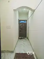 2 BHK House floor available for rent at low cost