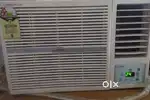 Lloyd 2023 Model 1 Ton 2 Star Window AC - White