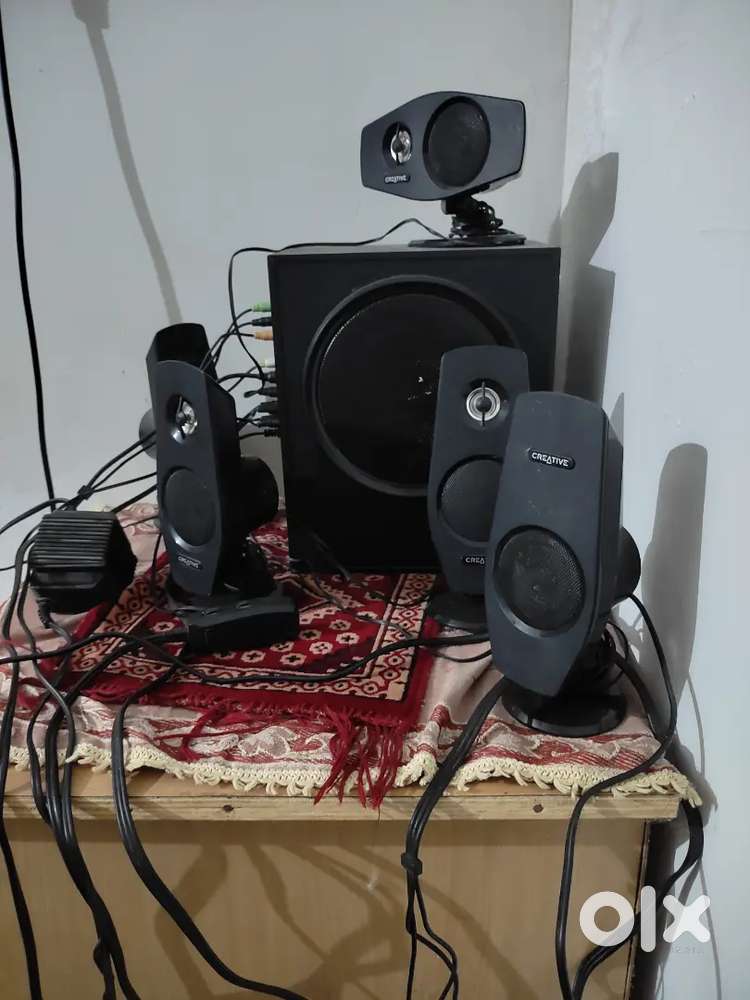 Creative Speaker in good condition