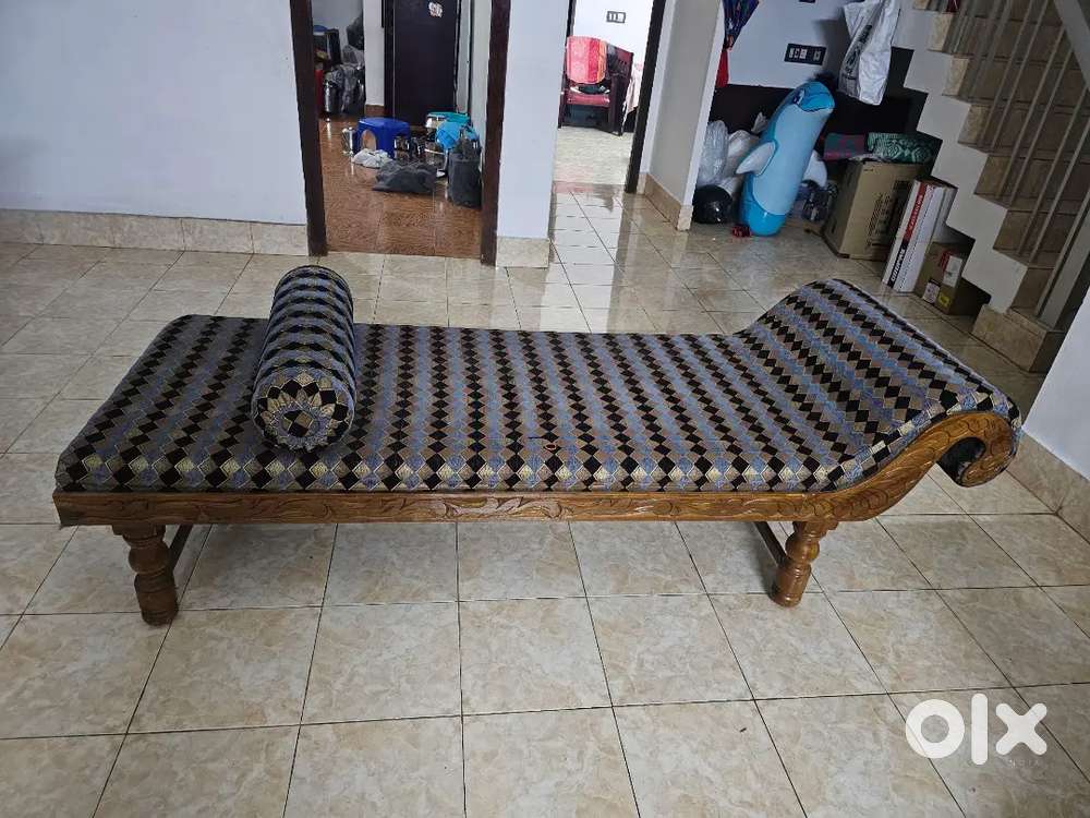 Wooden Diwaan