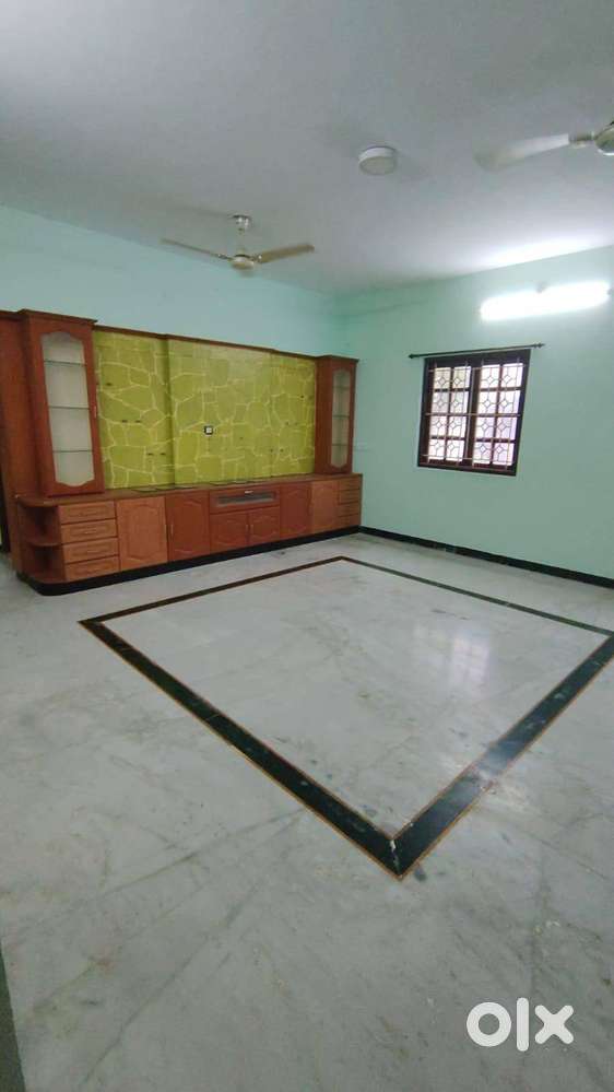 Well maintained 3BKH with cctv, 24 hrs drinking water facility.