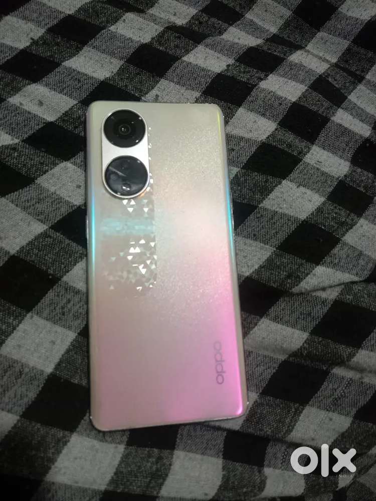 Oppo Reno 8T.5g        8GB 128GB