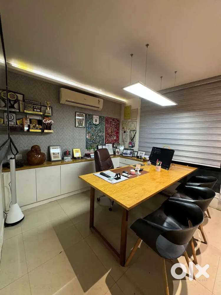 700 sqft full furnished office napier town near 4th bridge