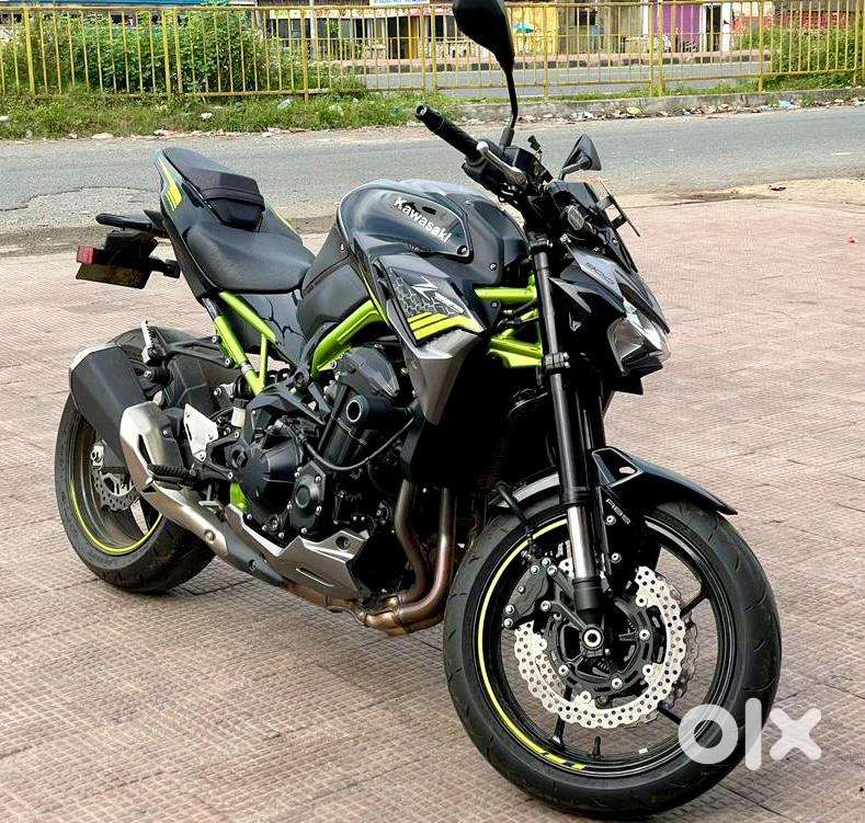 Very less driven and well maintained Kawasaki Z900 BS-6 ,