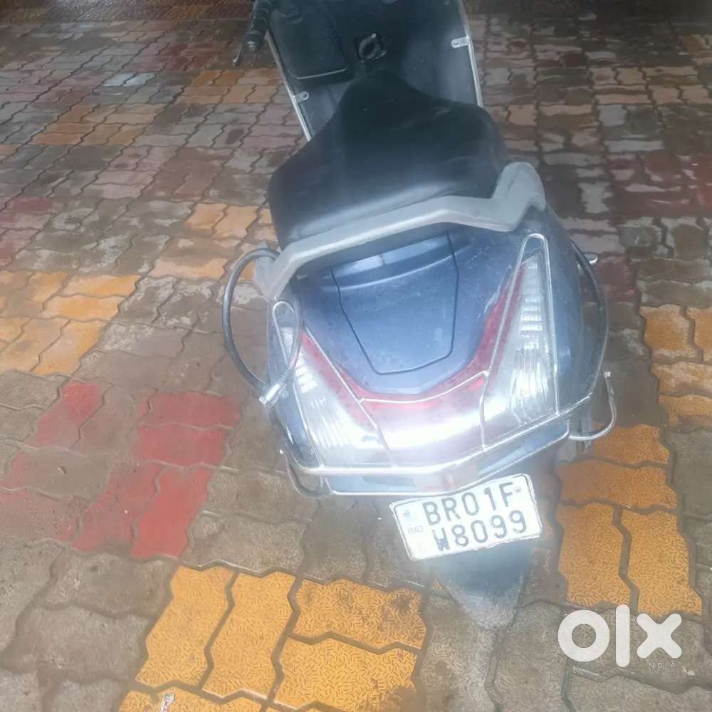 2.10year old scooty activa 6g