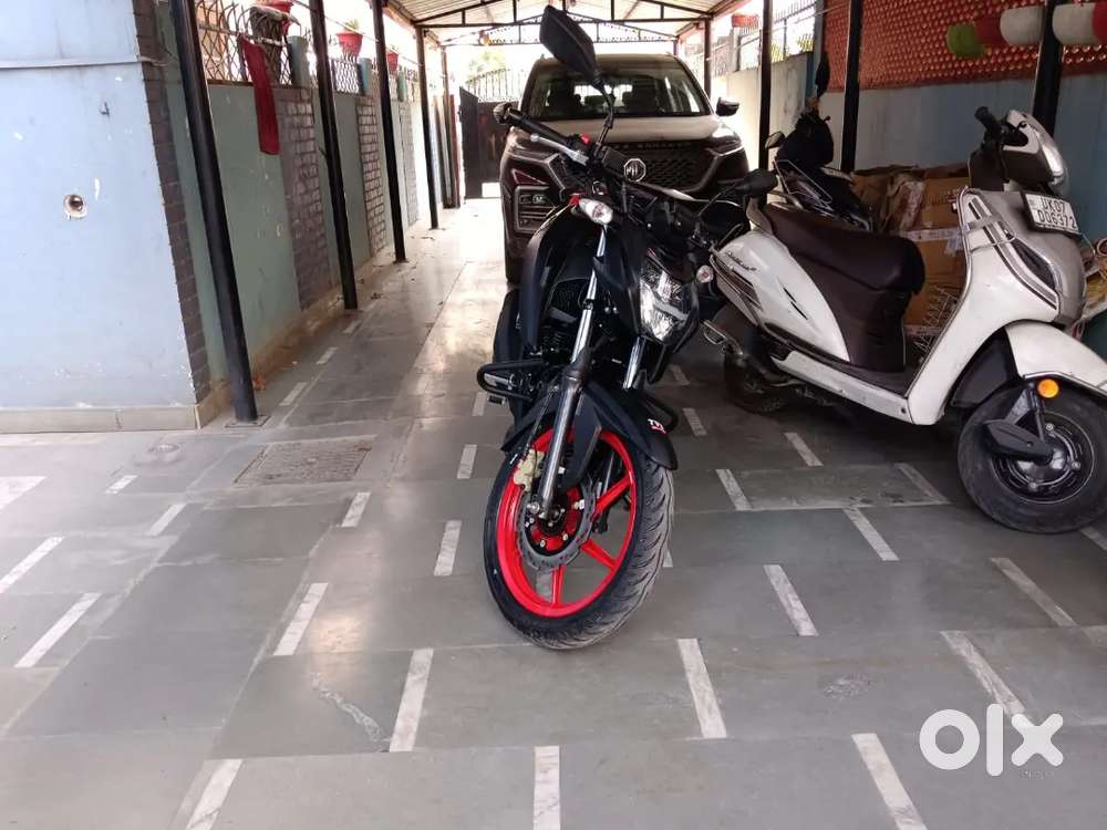 Apache RTR V4 160 cc dual abs special edition