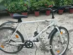 Btwin cycle in excellent condition