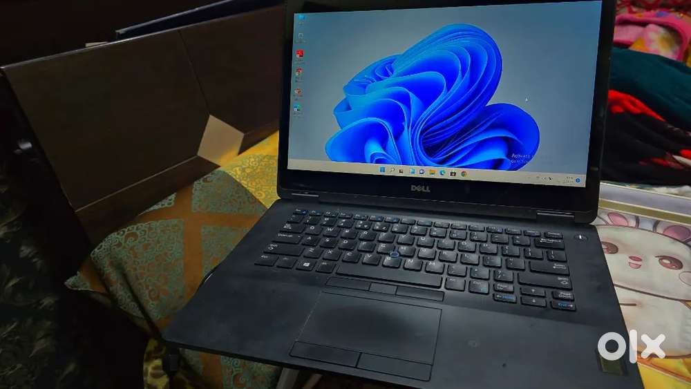 Dell touch  display laptop