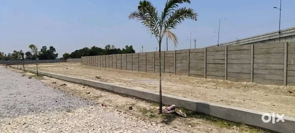 Lucknow mein plot link Sultanpur road khurdahi market ke pass