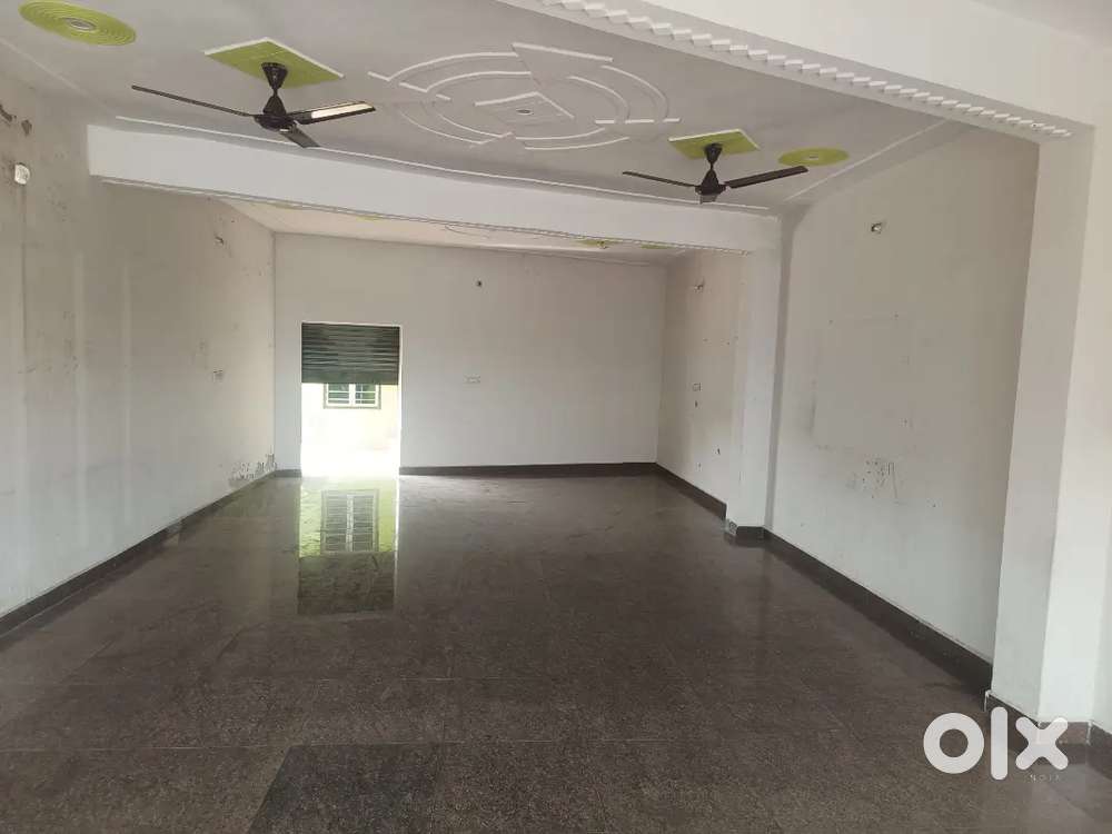 First floor Shop rent