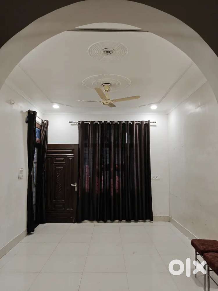 2BHK independent floor for rent