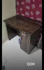 Computer table