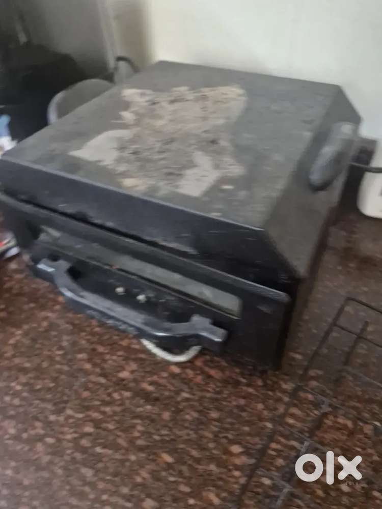 Electric oven available