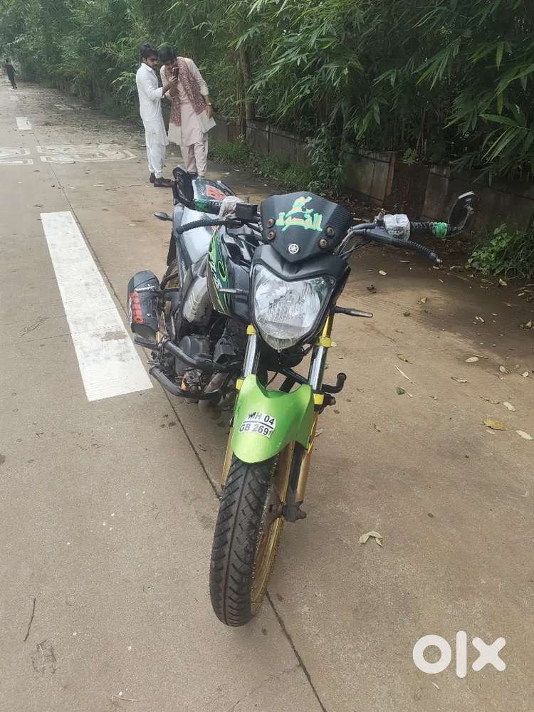 Yamaha FZ S5