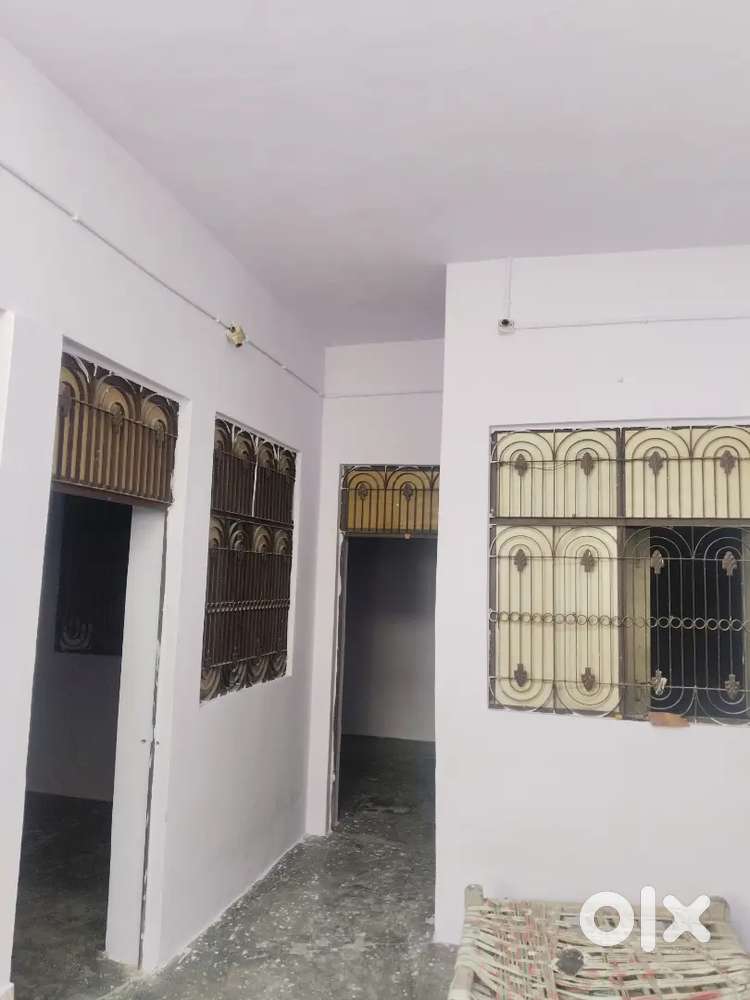 मकान बिकाऊ है