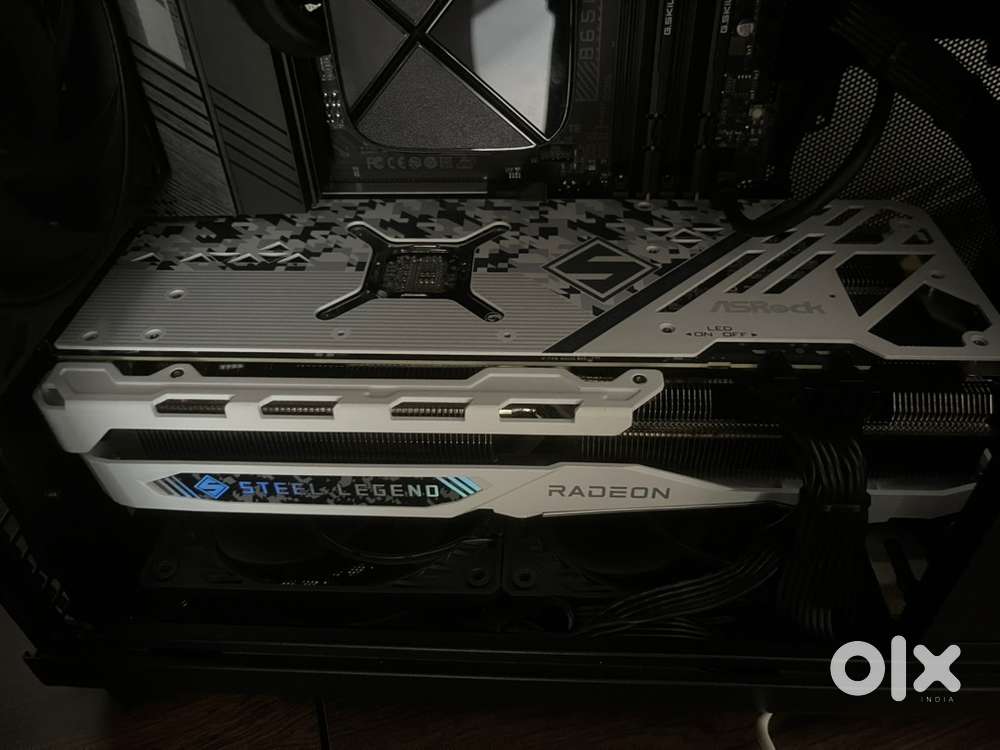 Asrock AMD Rx7800xt steel legend OC white