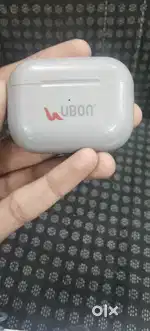 Seeling a earbuds 2 months old
