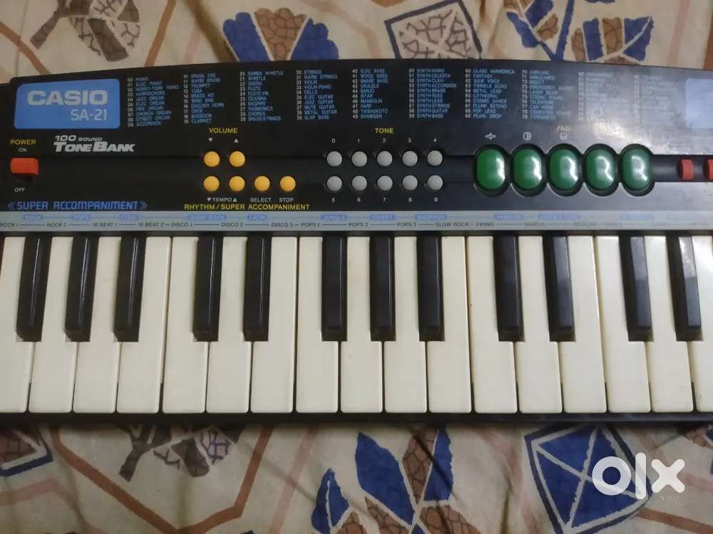 PIANO (WITH BATTERY AND ADAPTOR)