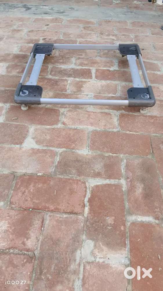 Washing machine stand (orginal LG)
