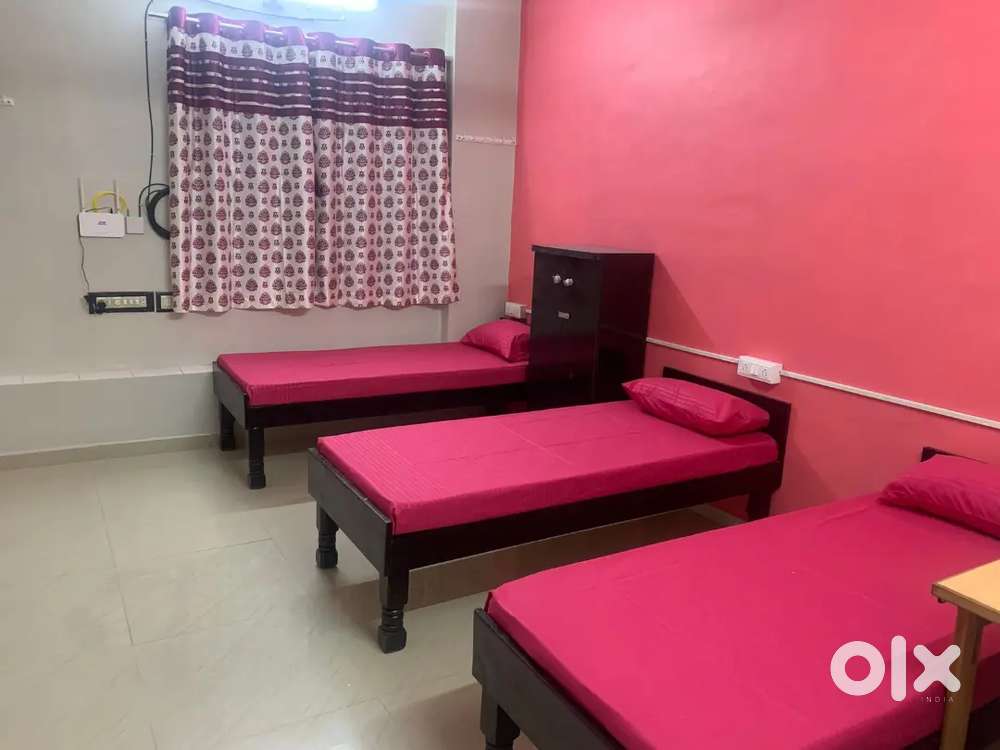 At New sama area PG available.