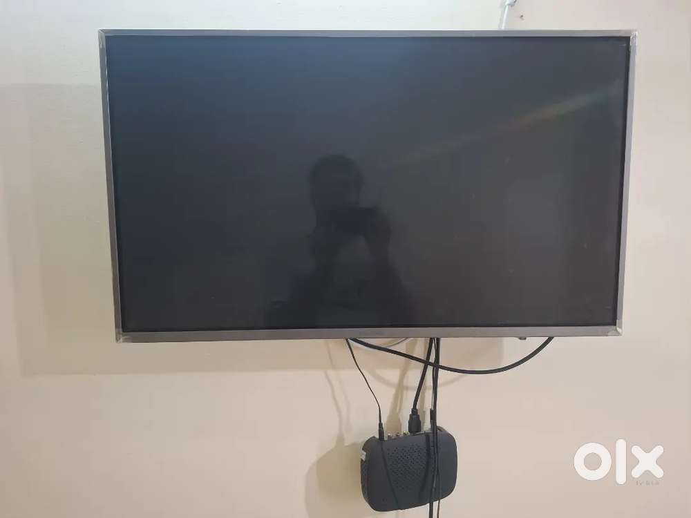 Panasonic TH-32F201DX (32-inch LED HD Ready TV)