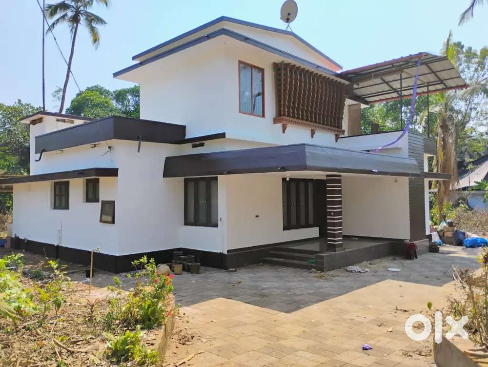 HOUSE ON SALE AZHIKODE KANNUR -19 CENT LAND WITH HOUSE