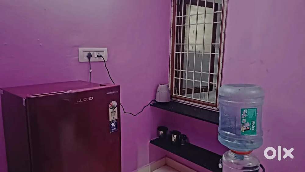 1 ROOM KITCHEN FULLY FURNISHED HOUSE IN VADAPALANI,