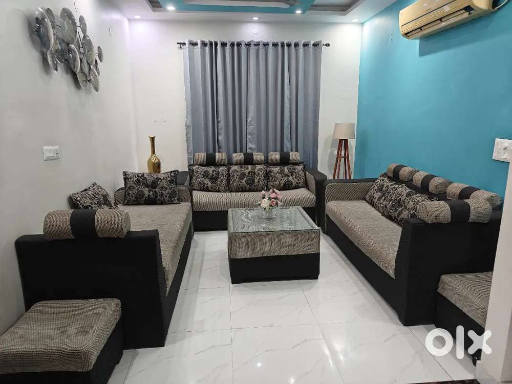 11 Seater sofa, 9+2 Seated in verry good condition, with center table