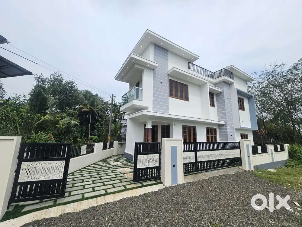 3 BHK VILLA FOR SALE NEAR KAKKANAD , KANINAAD