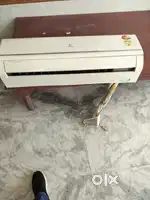Vedio Cone 1.5 Ton split AC.only gas filling karani hogi.