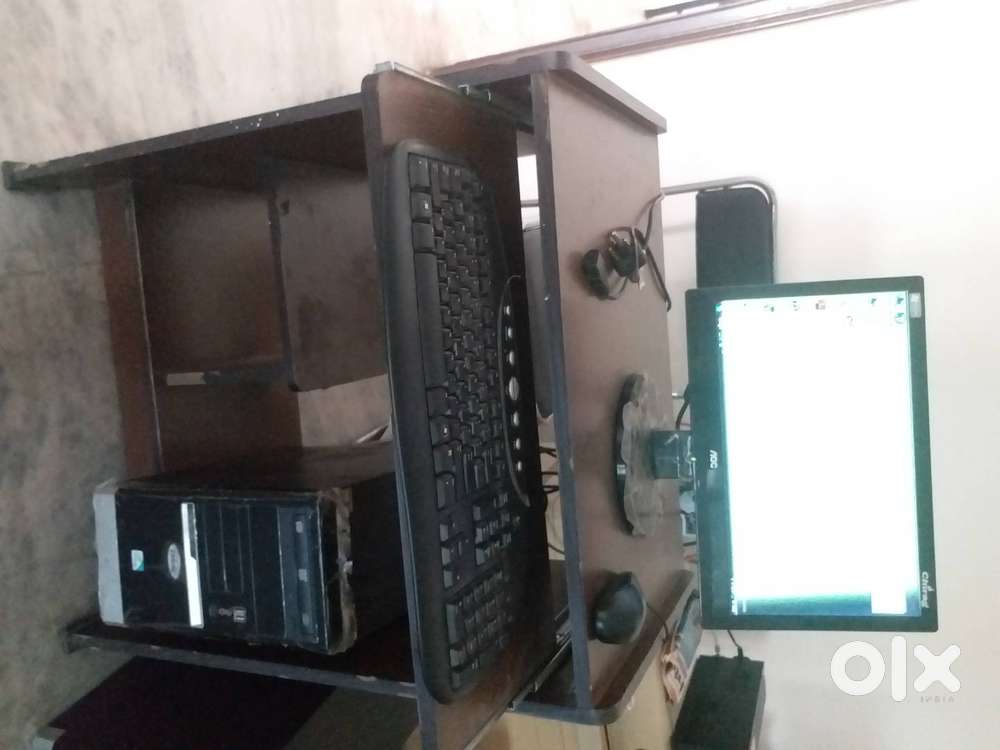 Desktop Computer. 14 LCD. Dual Core.