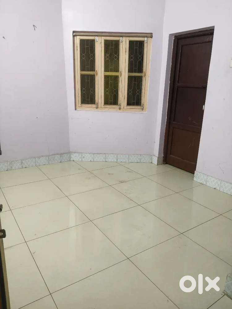 2 Roommate needed (only for girls)