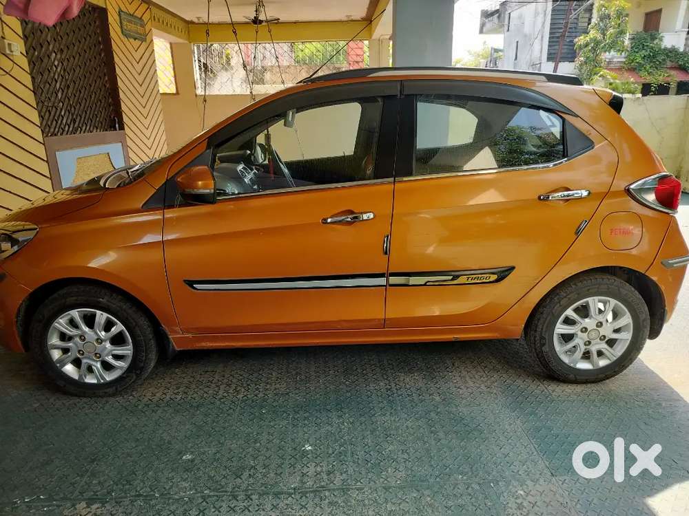 TATA Tiago XZA 2017