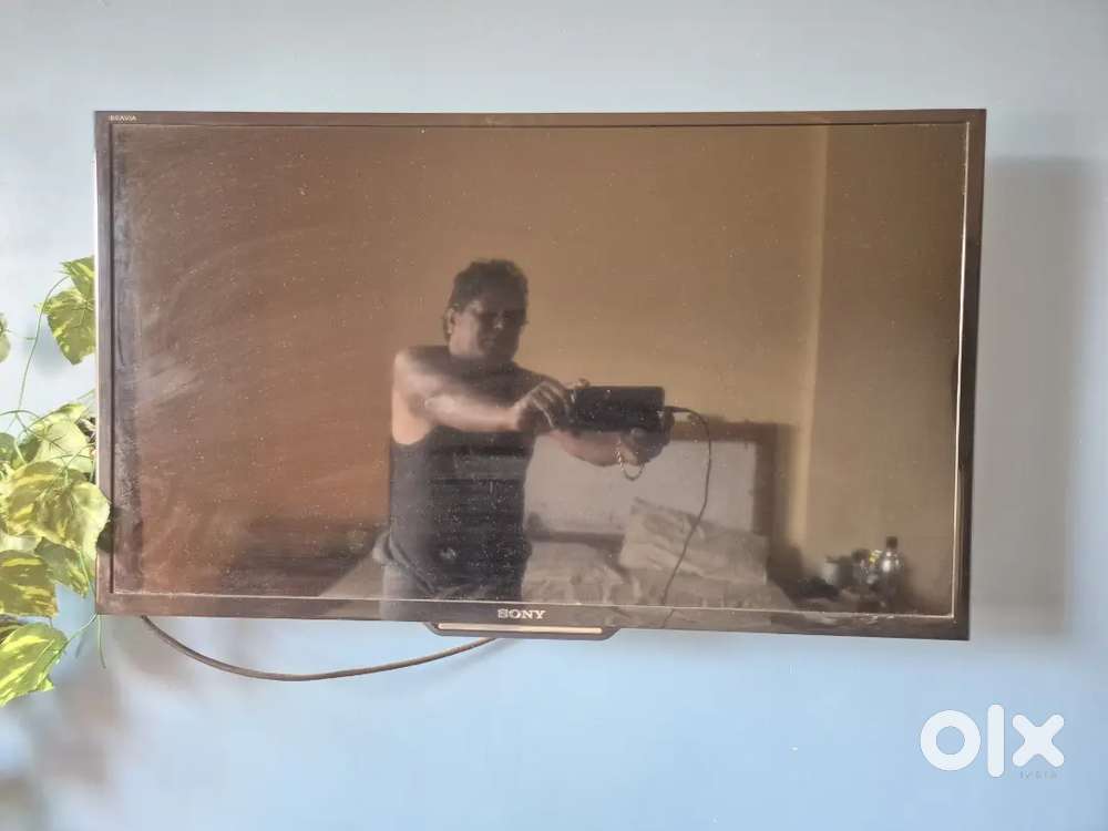 Sony TV HD, new condition