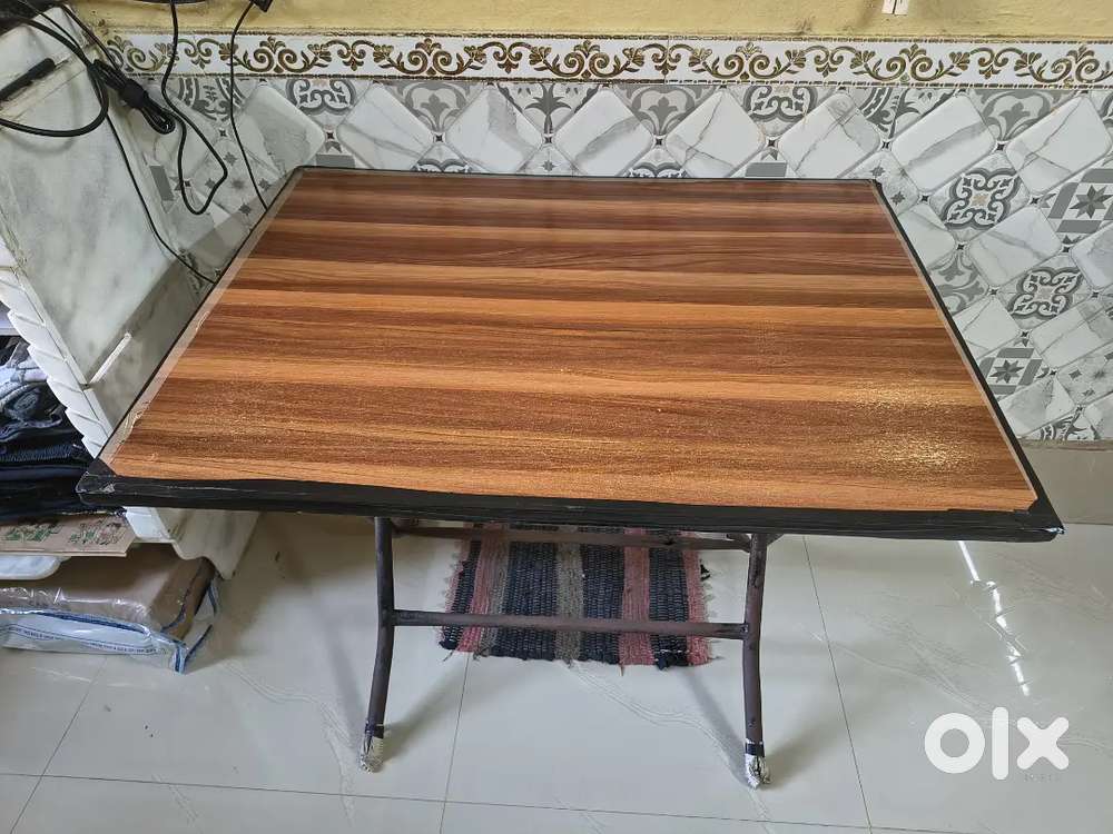 Study Table with Chair – Good Condition – Rs. 1500