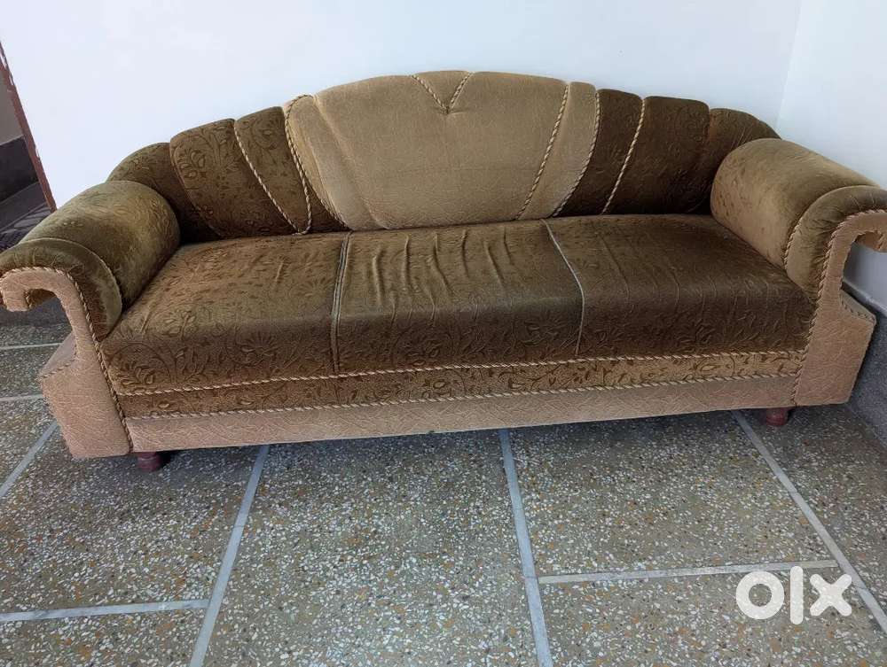 5 Seeter sofa