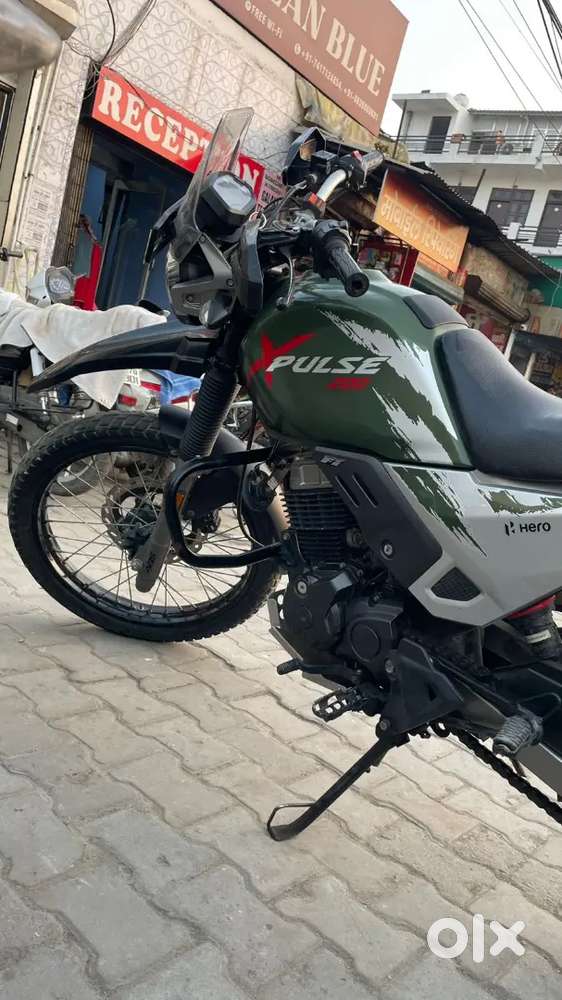 Original condition single hand use